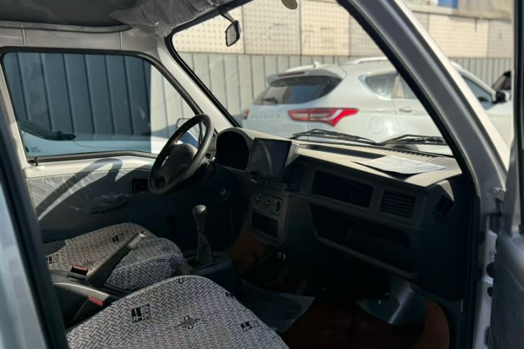 Used Wuling Zhiguang 2023 1.5L Practical Version 5/7 Seats