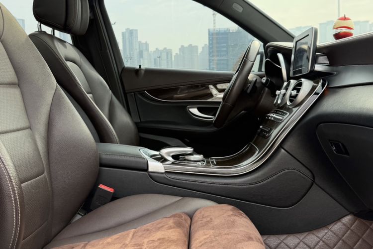 Used Mercedes-Benz GLC 2016 GLC 260 4MATIC Luxury Model
