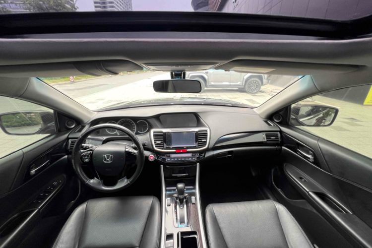 Used Honda Accord 2016 2.0L Elite Edition
