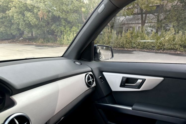 Used Mercedes-Benz GLK-Class 2015 GLK 260 4MATIC Fashion Edition Ultimate Version
