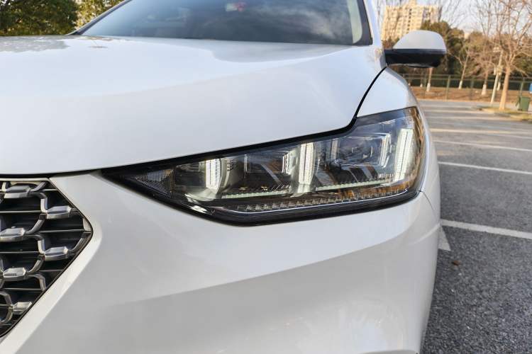 Used Wey VV6 2021 2.0T Two-Wheel Drive Smart Protection+
