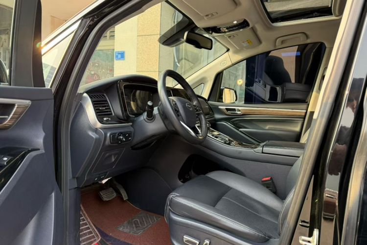 Used GAC Trumpchi M8 2023 Lingxiu Series 390T Prestige Edition
