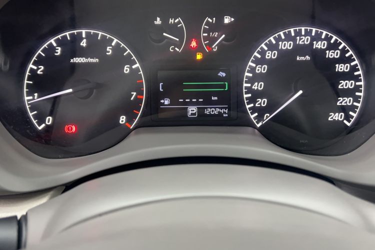 Used Nissan Sylphy 2014 1.6XV CVT Deluxe Edition