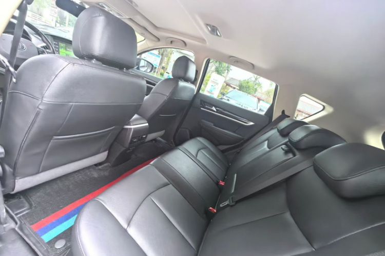 Used Dongfeng Aeolus AX7 2015 2.0L Automatic Zhiyi Trim
