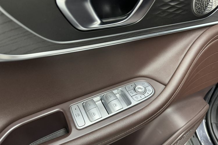 Used Chery Tiggo 8 PLUS 2024 Champion Edition 290TGDI DCT Deluxe Version 5-Seater
