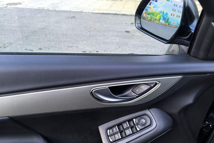 Used Zotye SR7 2016 1.5T CVT Cube Road Edition China V Standard
