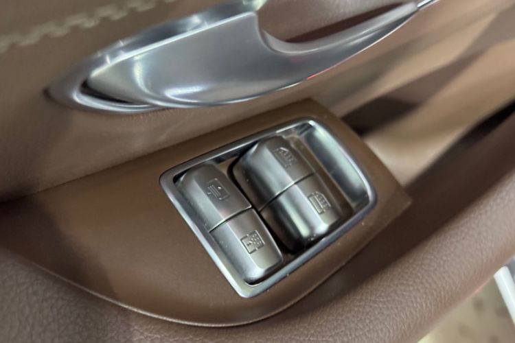 Used Mercedes-Benz E-Class 2023 Updated E 300 L Luxury Edition
