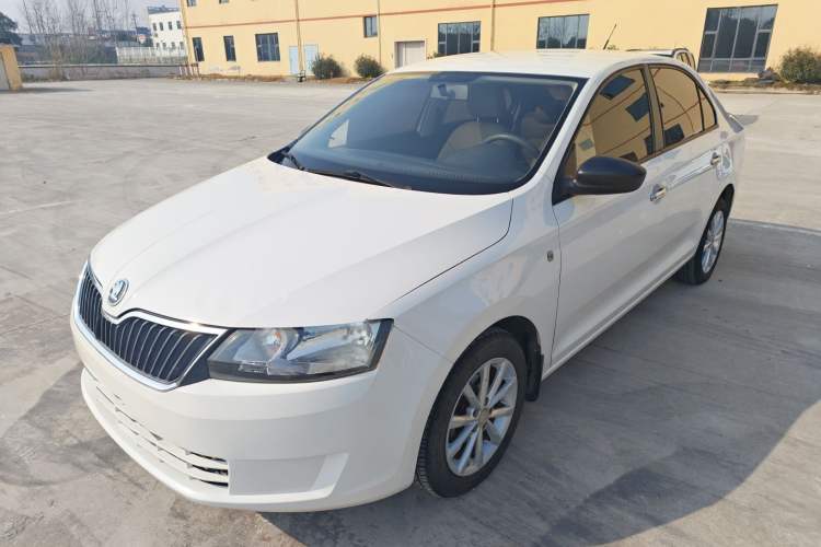 Used Skoda Rapid 2013 1.6L Manual Enjoyment Model
