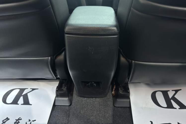 Used Toyota RAV4 2019 2.0L CVT Two-Wheel Drive Fashion X Limited Edition China VI Standard