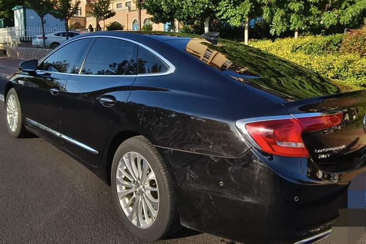 Used Buick LaCrosse 2018 28T Elite Edition
