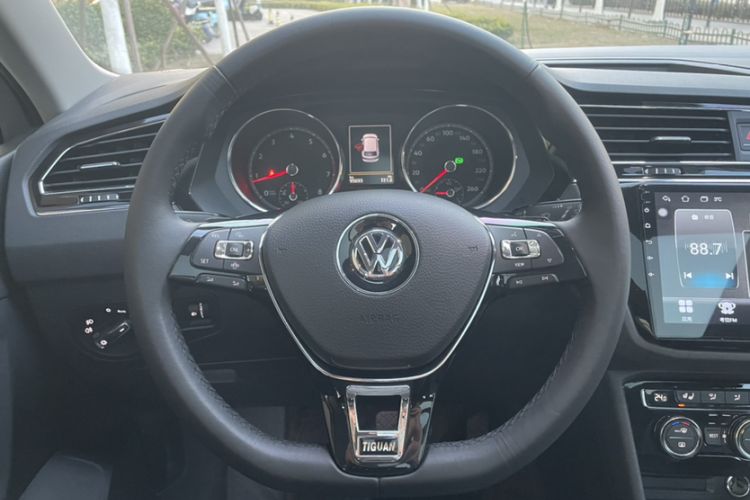 Used Volkswagen Tiguan L 2018 Facelift 330TSI Automatic Two-Wheel Drive Luxury Edition
