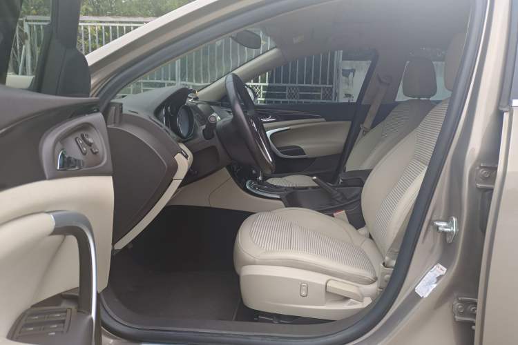 Used Buick Regal 2015 2.0L Leading Fashion Edition
