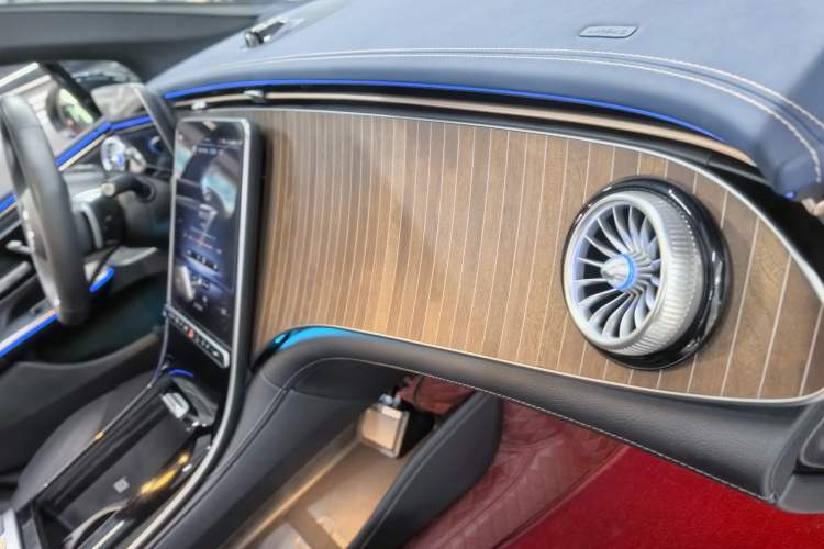 Used Mercedes-Benz EQE 2022 350 Pioneer Edition
