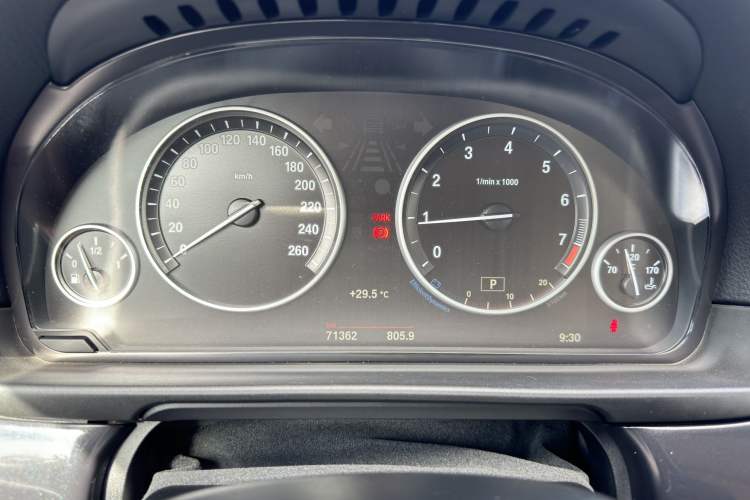 Used BMW 5 Series 2017 520Li Elegant Edition
