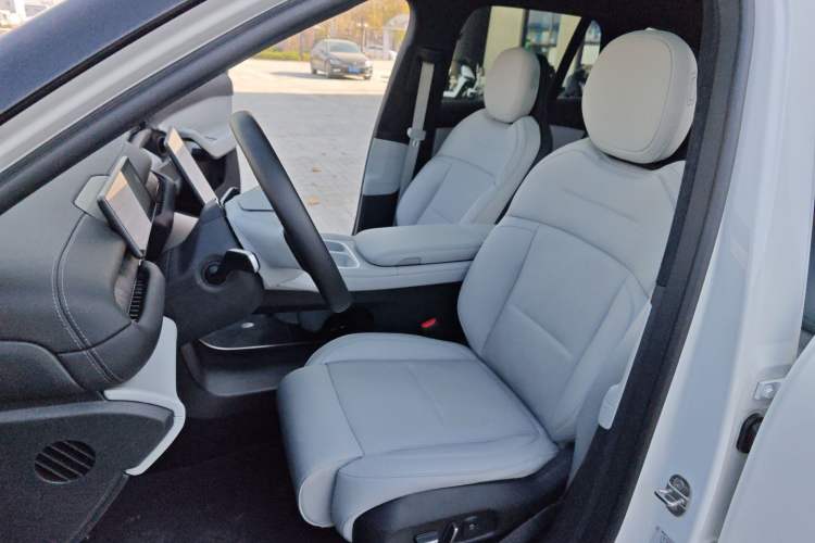 Used Nio ES6 2024 75 kWh
