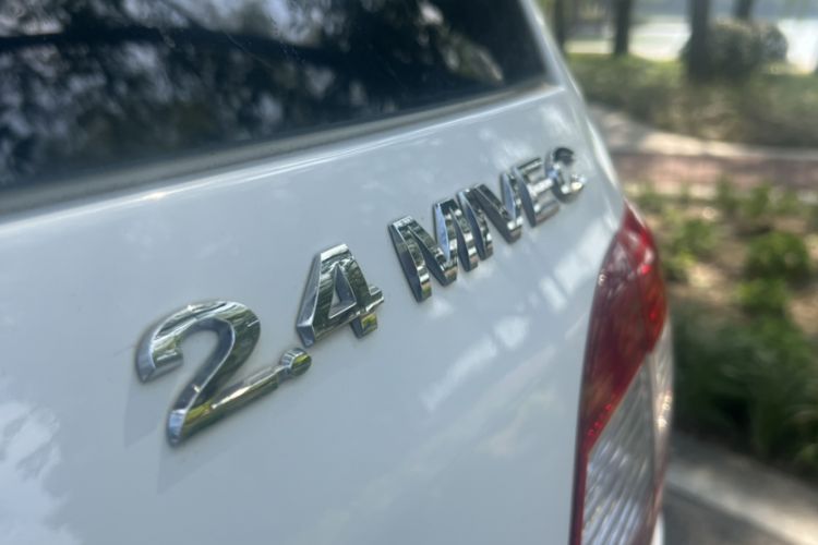 Used Land X8 2014 Explorer Edition 2.4L Gasoline 4x4 Luxury Model
