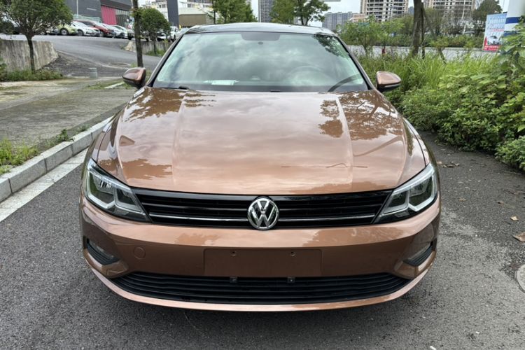 Used Volkswagen Lamando 2017 230TSI DSG Fashion Edition

