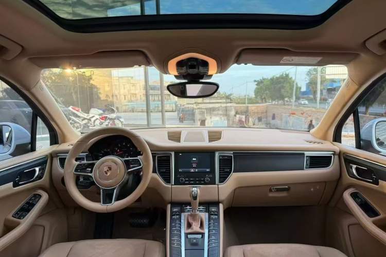 Used Porsche Macan 2016 Macan 2.0T
