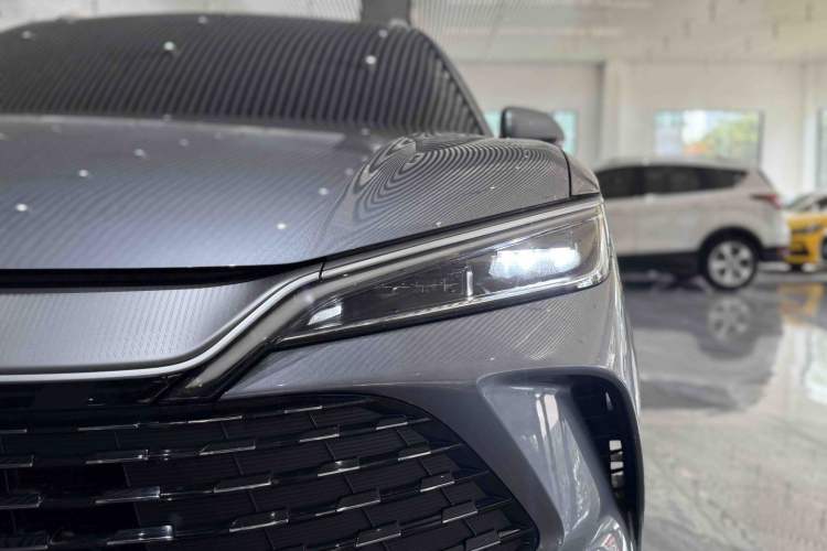 Used BYD Song L DM-i 2024 112 km Leading Edition
