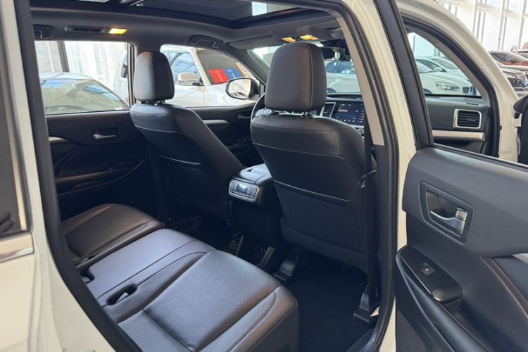 Used Toyota Highlander 2021 2.0T Four-Wheel Drive Luxury Edition 7 Seats