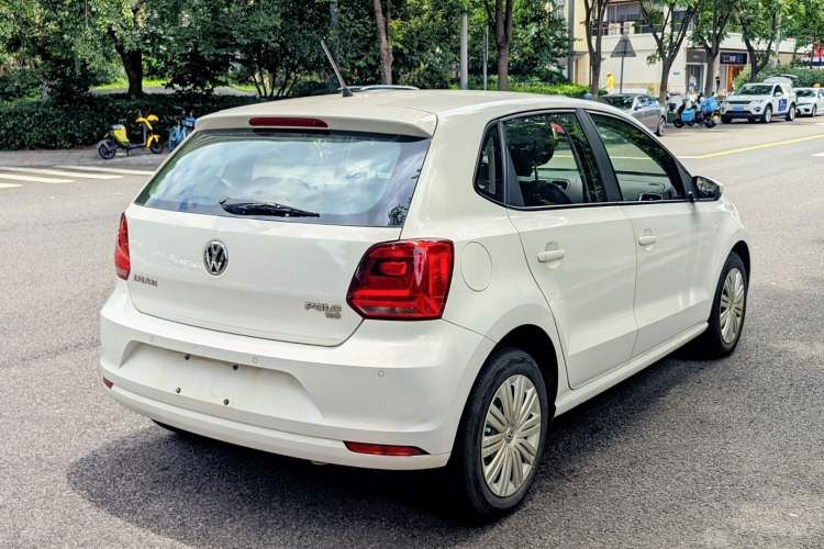 Used Volkswagen Polo 2016 1.6L Automatic Comfort Model
