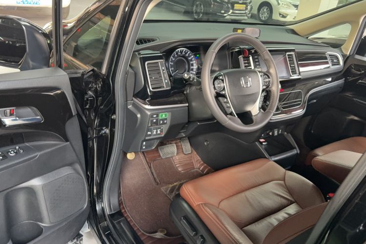 Used Honda Elysion 2019 2.0L Hybrid Supreme Edition
