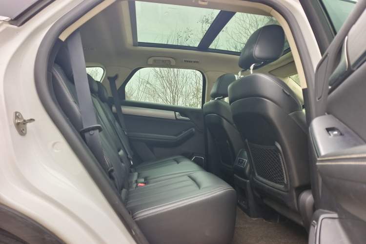 Used BYD Tang 2018 2.0T Automatic SmartConnect Prestige 7-Seater China V Standard