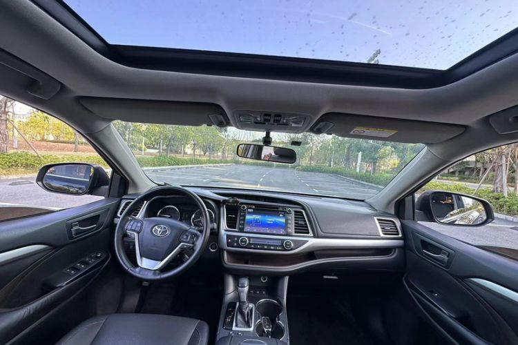 Used Toyota Highlander 2015 2.0T Four-Wheel Drive Luxury Edition 7-Seater
