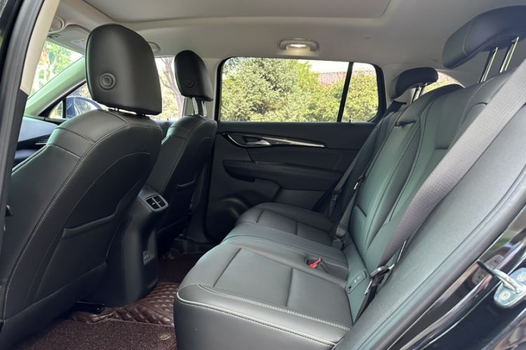 Used Buick Envision 2021 Encore Plus 652T Five-Seat All-Wheel-Drive Luxury Model
