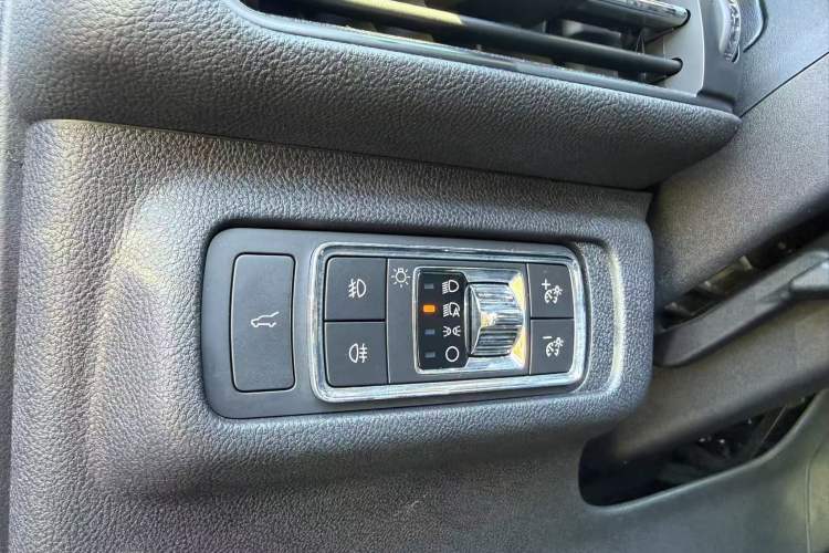 Used Lincoln Corsair 2020 2.0T Two-Wheel Drive Luxury Edition