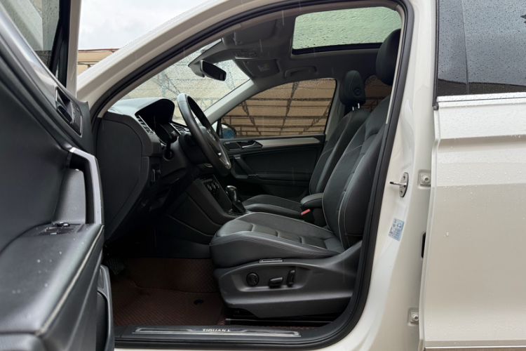 Used Volkswagen Tiguan L 2017 380TSI Automatic All-Wheel Drive Supreme Flagship Edition
