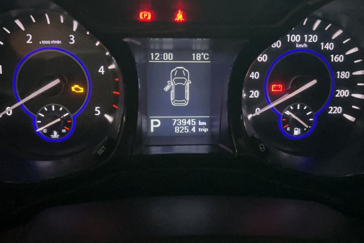 Used JMC Yusheng S350 2013 2.4T Automatic 2WD Diesel Luxury Edition 5 Seats
