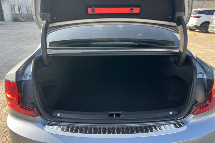 Used Volvo S90 2019 T5 Zhiyuan Edition
