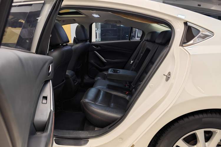 Used Mazda Atenza 2015 2.0L Blue Sky Prestige Edition
