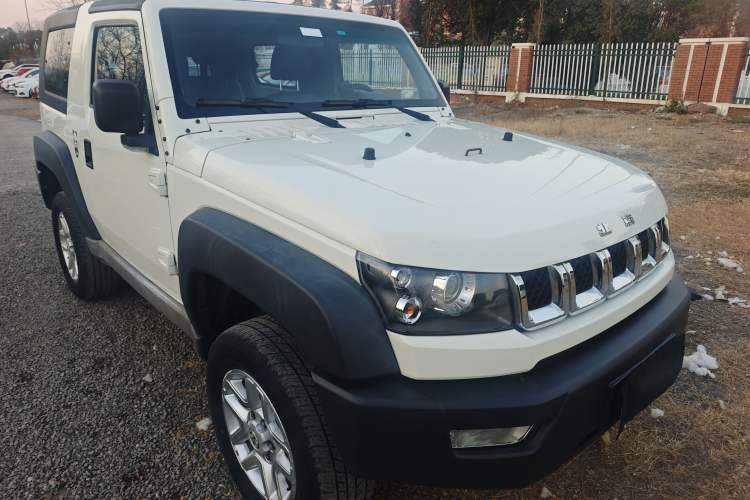 Used  BJ40 2016 2.0T Manual Two-Wheel Drive Prestige Edition