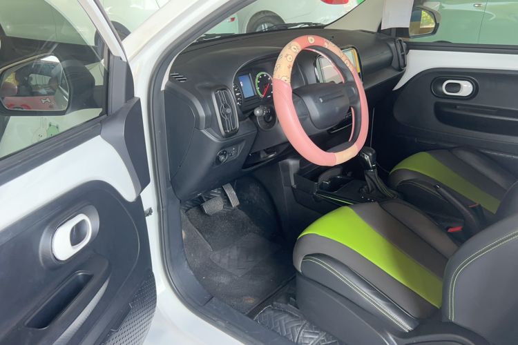 Used Roewe Clever 2021 302 km New Four-Seater Super-Efficient Version
