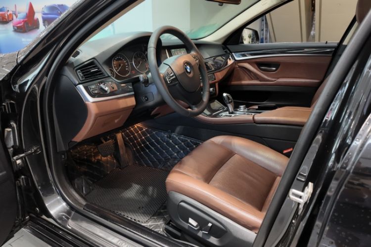 Used BMW 5 Series 2013 520Li Elegant Edition
