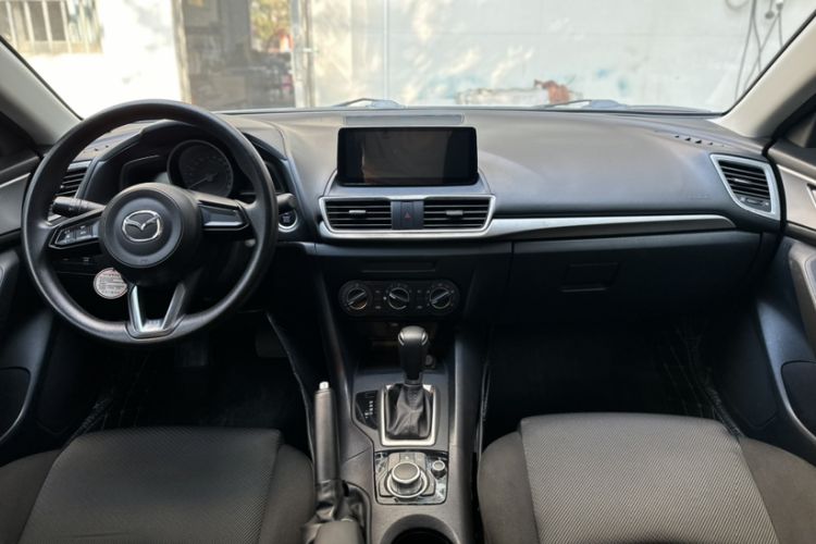 Used Mazda Mazda 3 Axela 2019 Cloud-Controlled Version Sedan 1.5L Automatic Comfort Trim China VI Standard
