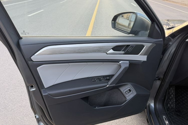 Used Volkswagen Tayron 2023 330TSI Two-Wheel-Drive R-Line High-Energy Version
