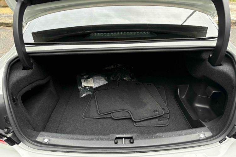 Used Volvo S90 New Energy 2021 T8 eDrive Hybrid Zhiyi Luxury Edition
