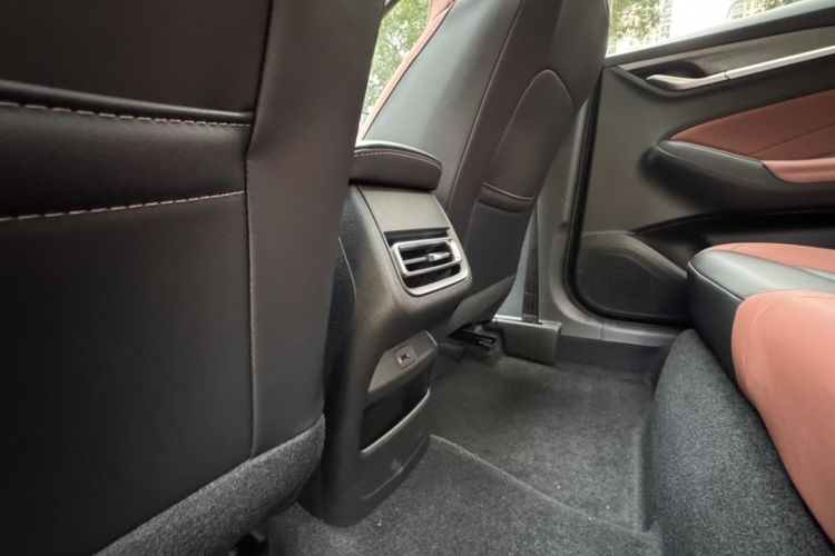 Used Changan Eado 2024 PLUS Blue Whale NE 1.4T GDI DCT High-Energy Edition
