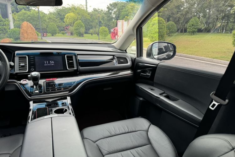 Used Honda Elysion 2019 2.0L Hybrid Supreme Edition
