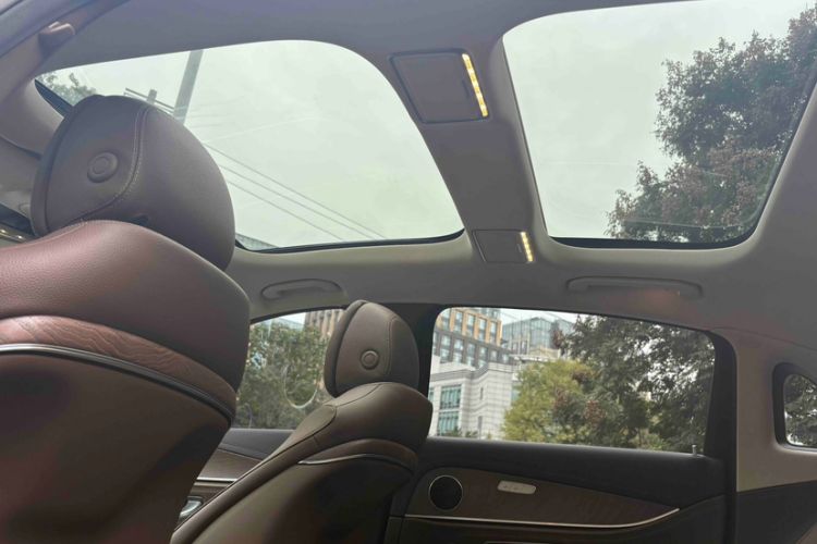 Used Mercedes-Benz E-Class New Energy 2022 Facelift E 350 e L Plug-in Hybrid Sedan
