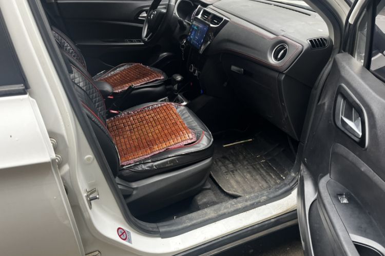 Used Brilliance V3 2016 1.5L automatic comfort version
