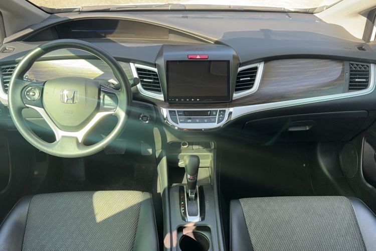 Used Honda Jade 2017 1.8L automatic Comfort version 5 seats
