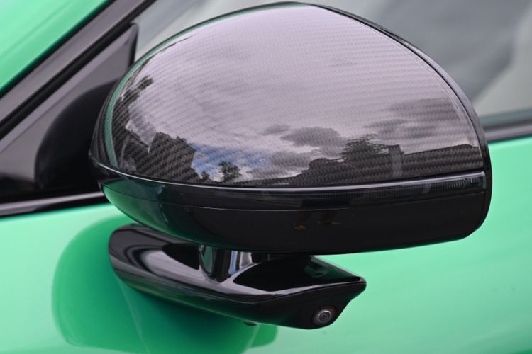 Used  YU7 2025 Ultra-Long Range High-Performance All-Wheel-Drive Max Edition
