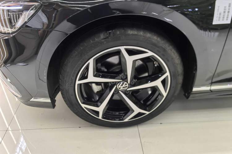 Used Volkswagen Magotan 2023 2 Million Units Commemorative Edition 330TSI DSG Luxury Version
