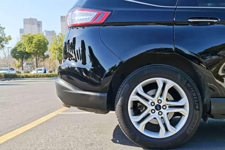 Used Ford Edge 2018 EcoBoost 245 Two-Wheel-Drive Titanium 7-Seater China V Standard
