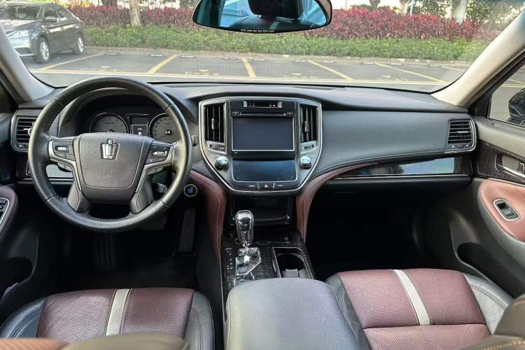 Used Toyota Crown 2017 2.0T Sport Edition
