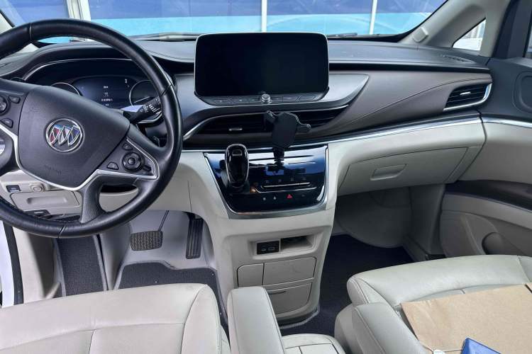 Used Buick GL8 2021 Land Cruiser Executive Class 652T Luxury Model
